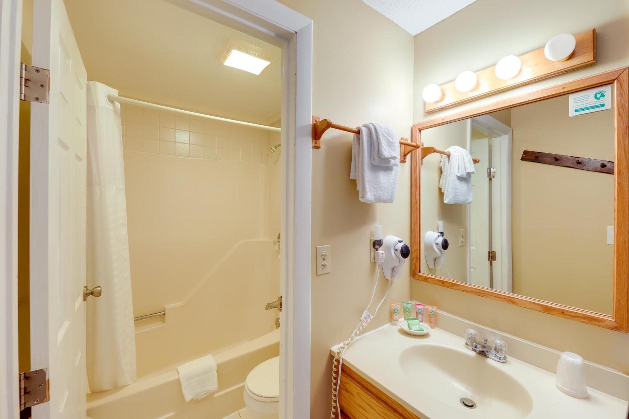 North Conway Condo With Pool Access 2 Mi To Skiing מראה חיצוני תמונה